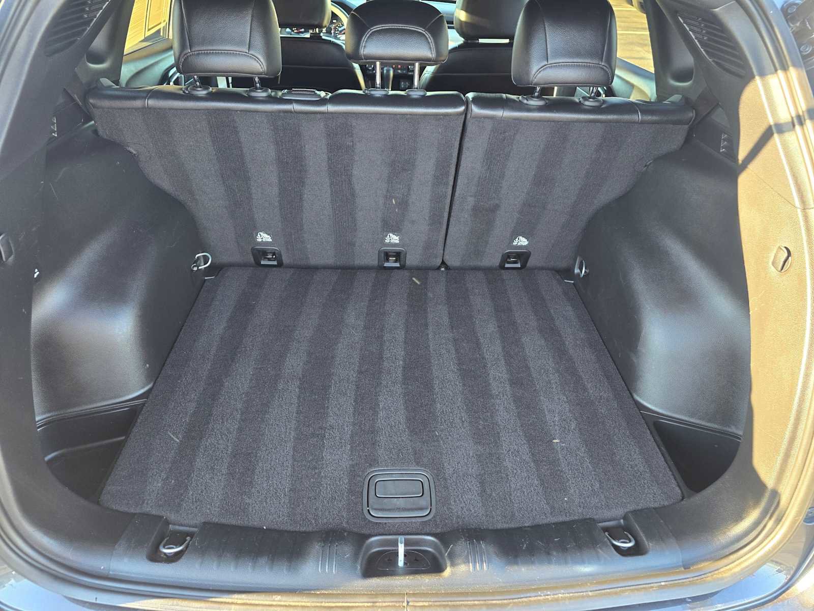 Used 2023 Jeep Compass Limited image 16