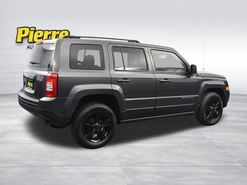 Used 2017 Jeep Patriot Sport w/ Power Value Group FWD image 4