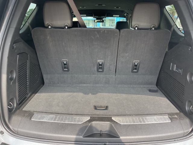 Used 2025 Chevrolet Tahoe Premier RWD image 6