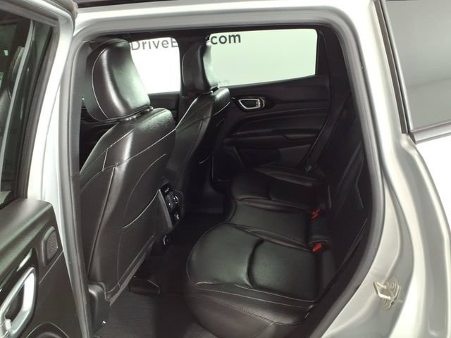 Used 2024 Jeep Compass Limited w/ High Altitude Package AWD/4WD image 9