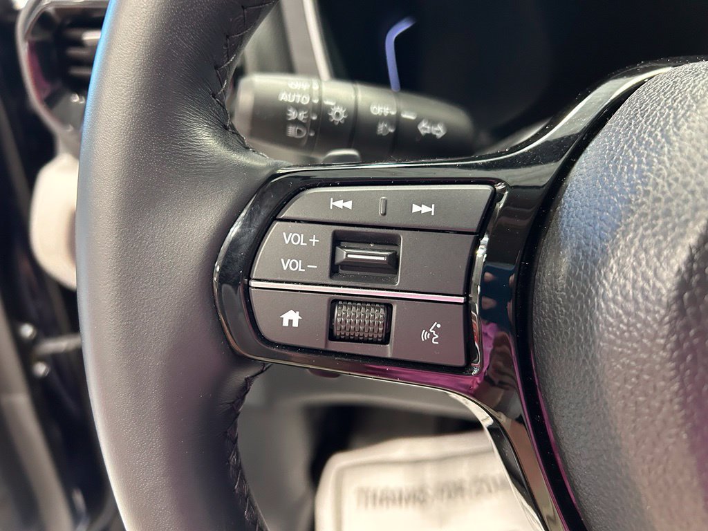 Used 2023 Honda Pilot Touring image 14
