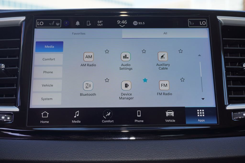 Used 2024 Chrysler Pacifica Touring-L FWD image 19