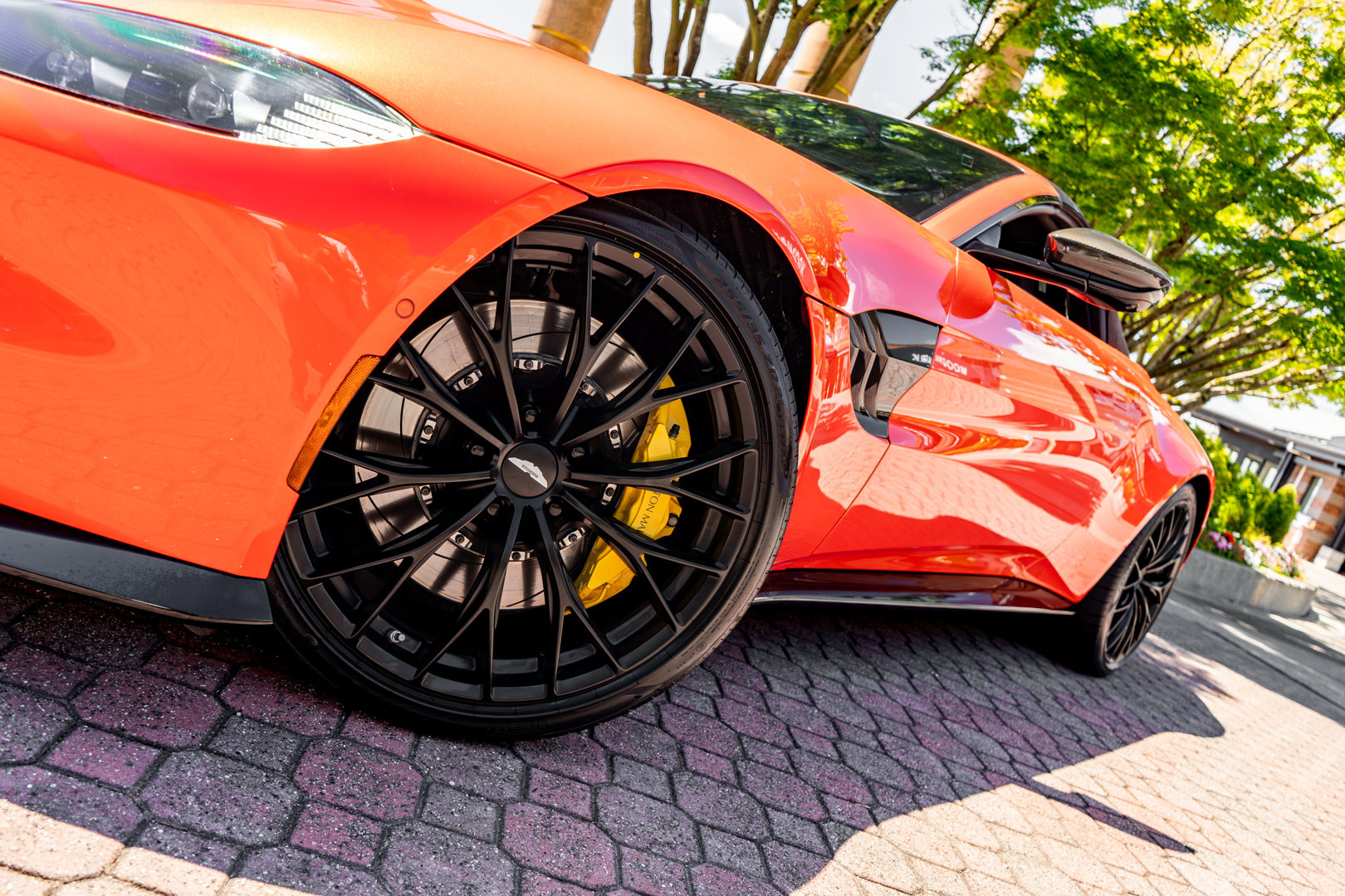 Used 2023 Aston Martin V8 Vantage Roadster RWD image 35