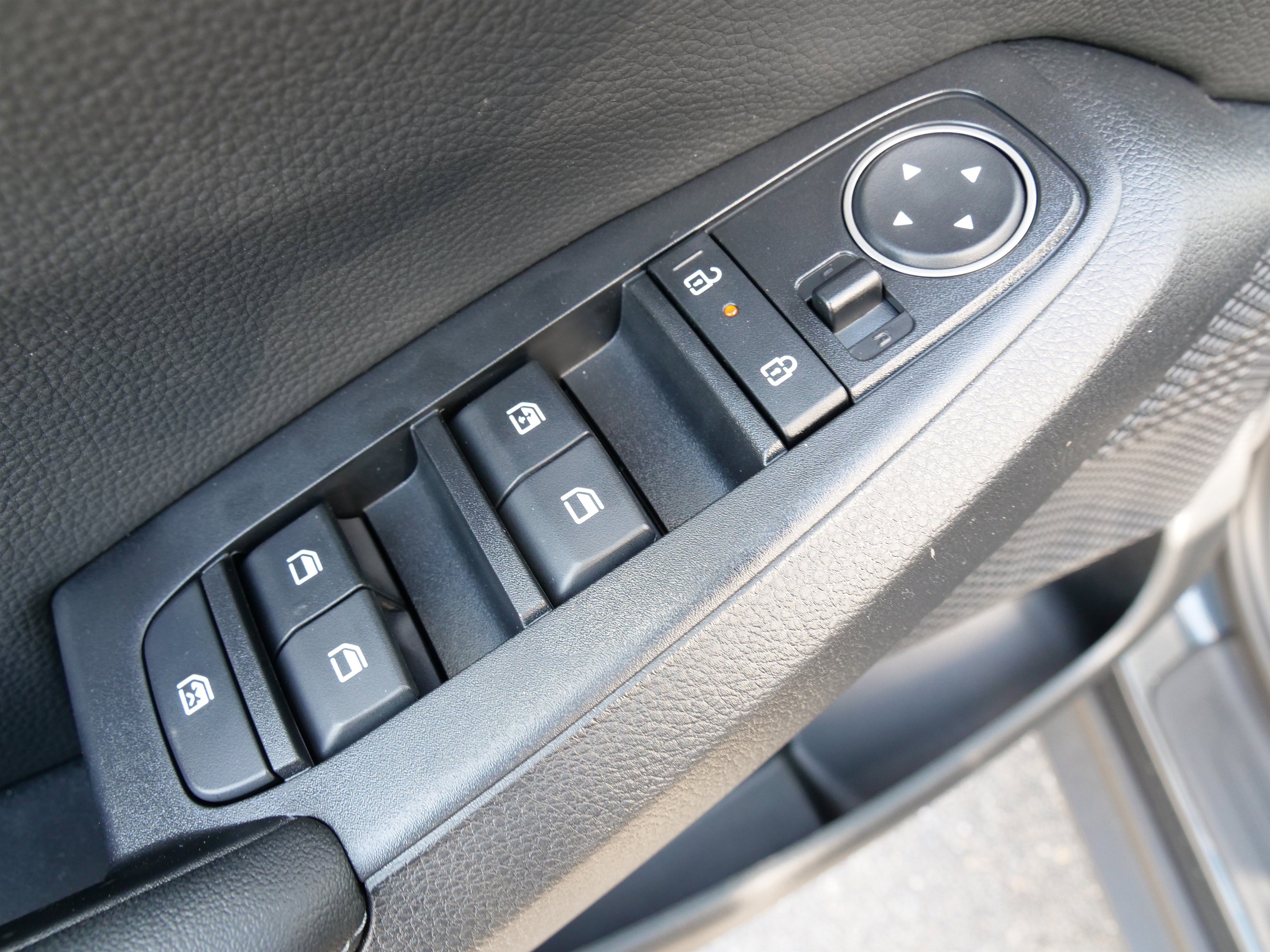 New 2025 Kia Seltos X-Line image 15