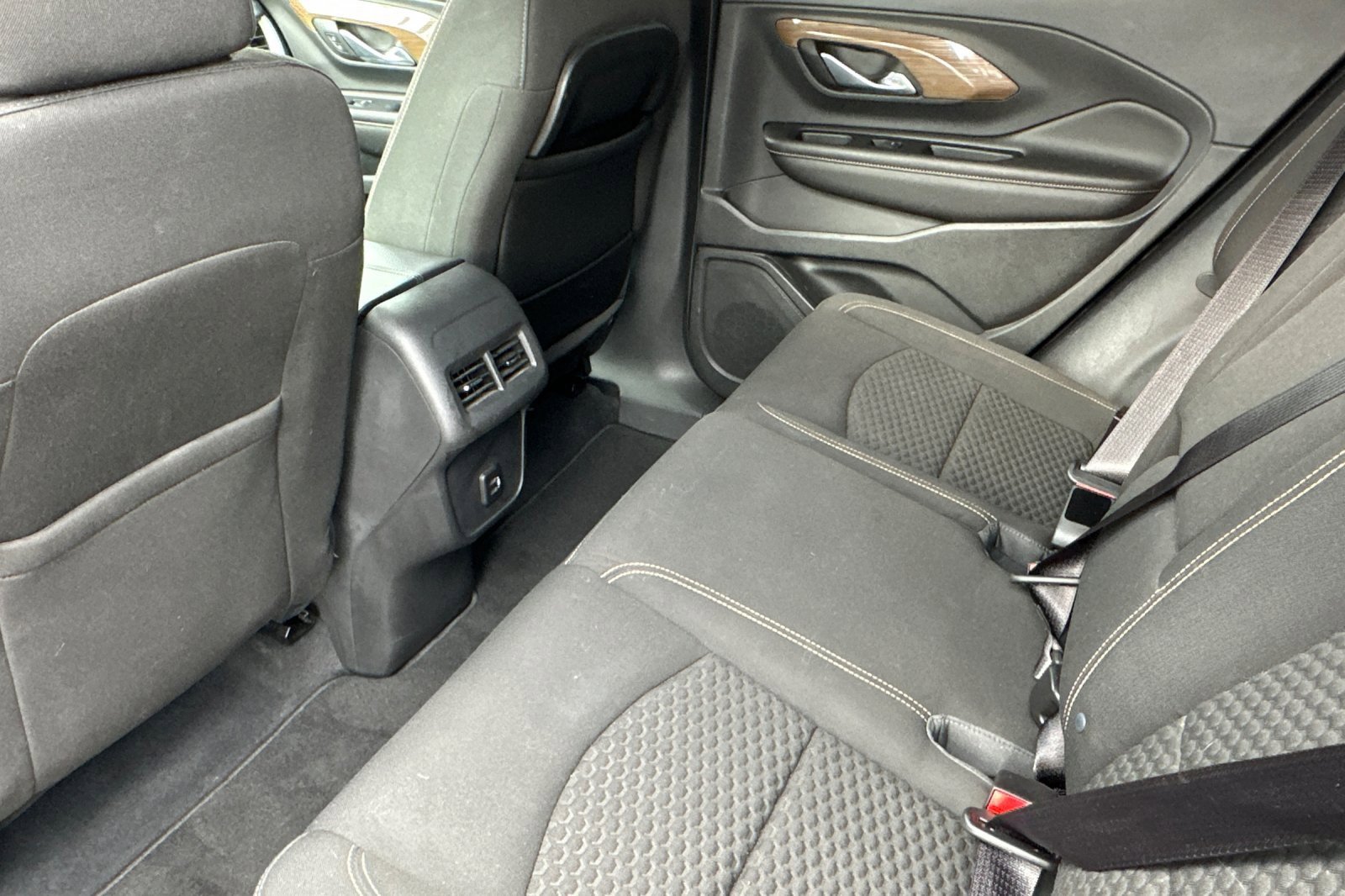 Used 2020 GMC Terrain SLE image 12