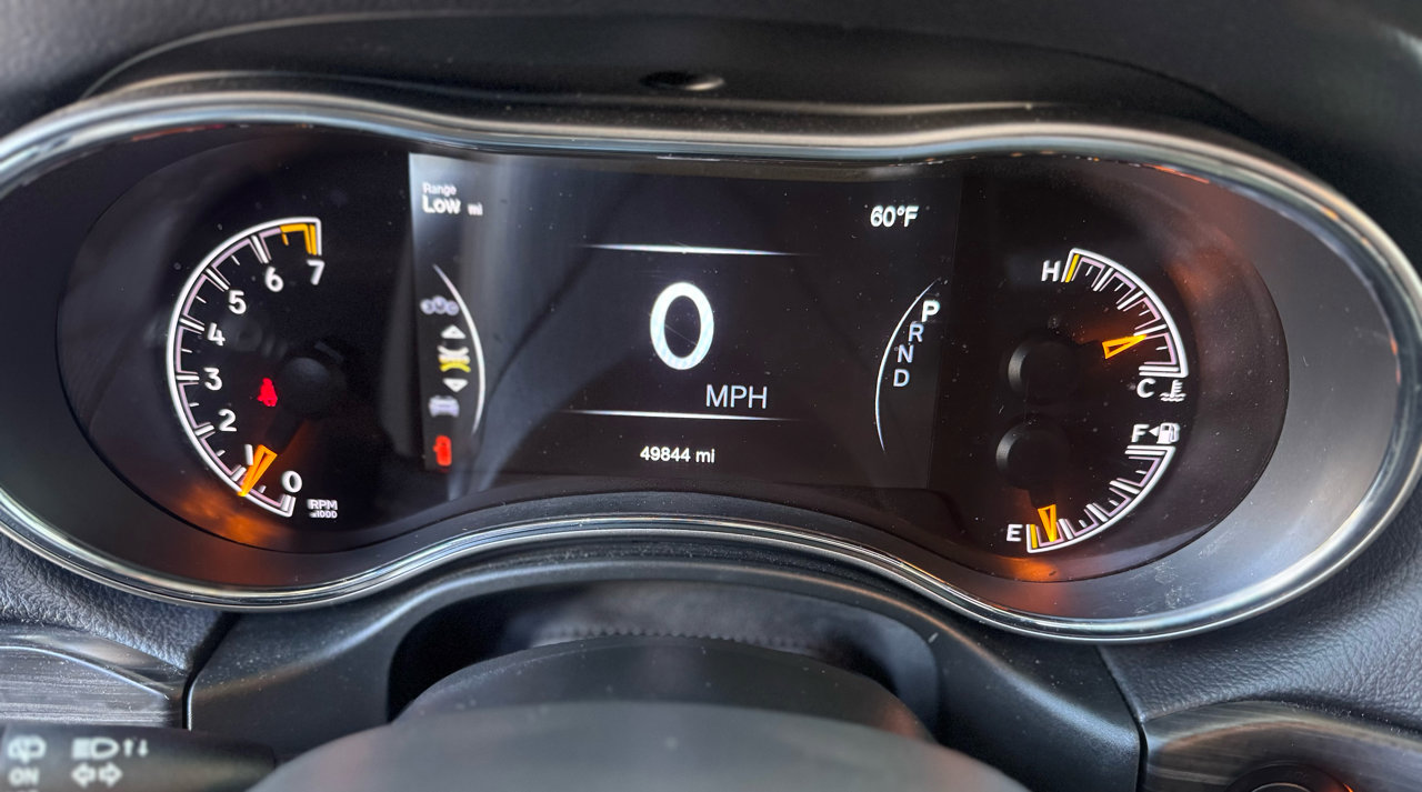 Used 2021 Jeep Grand Cherokee Laredo X image 16