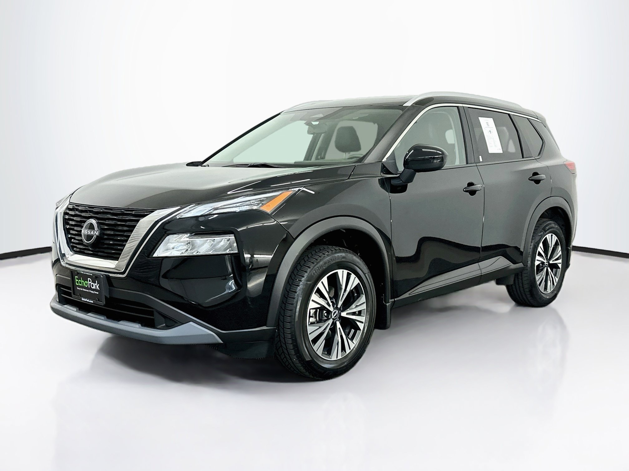 Used 2023 Nissan Rogue SV w/ SV Premium B Package AWD/4WD image 3