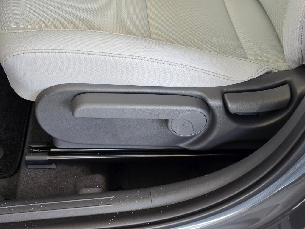 New 2026 Hyundai Kona SE AWD/4WD image 19
