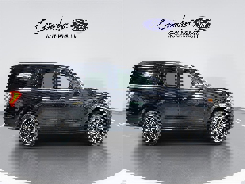 Used 2021 Ford Expedition Limited image 9