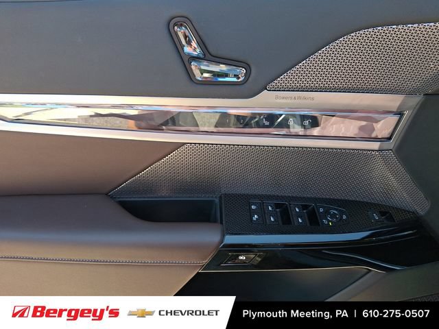 Used 2026 BMW 740i xDrive AWD/4WD image 14