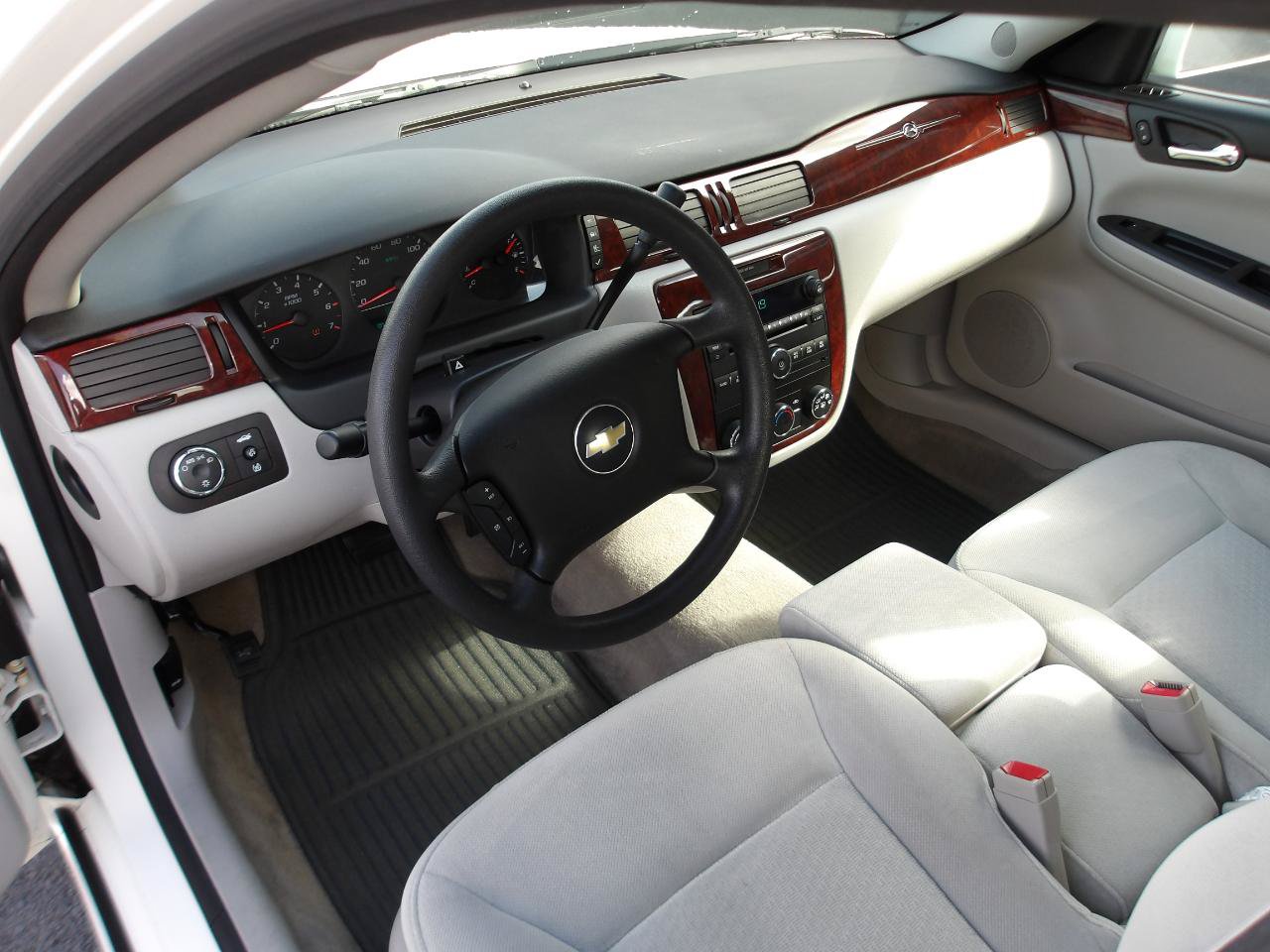 Used 2007 Chevrolet Impala LS FWD image 9