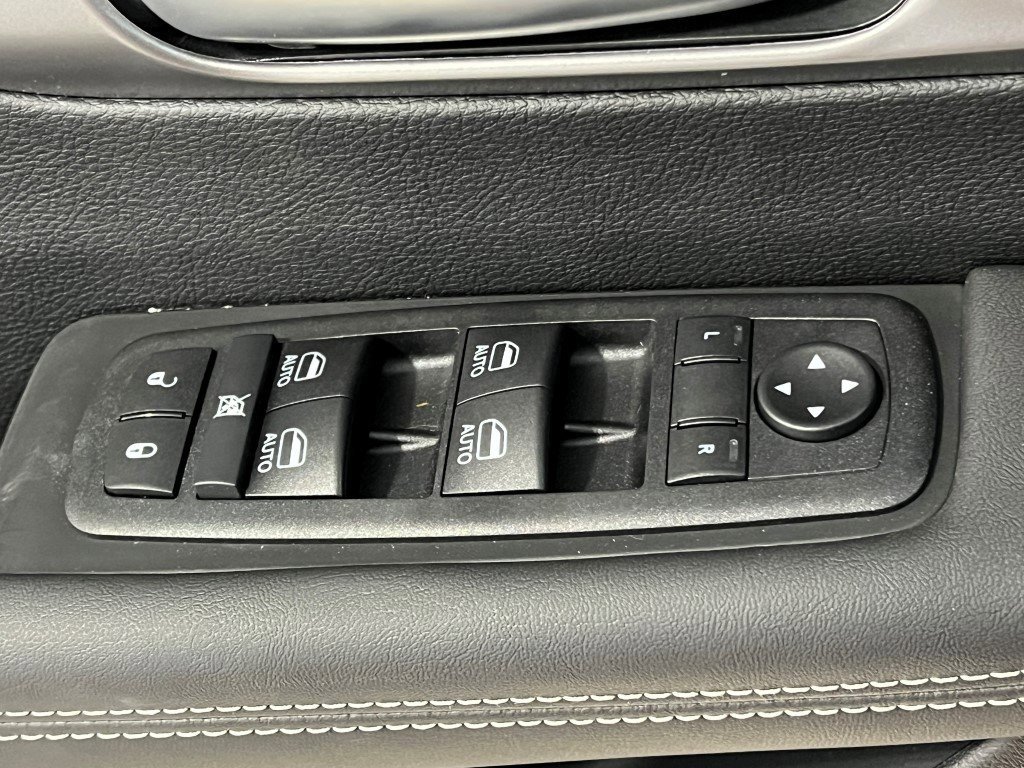 New 2026 Chrysler Pacifica Select image 26