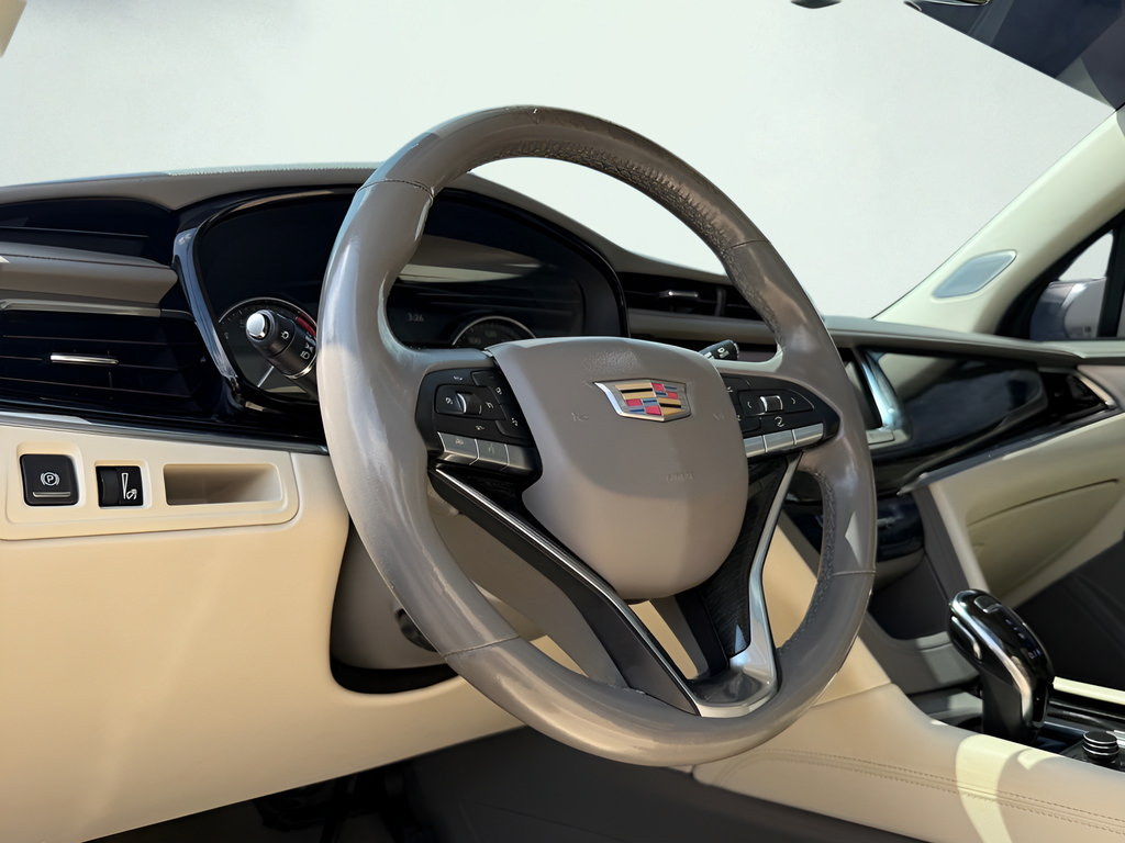 Used 2020 Cadillac XT6 Premium Luxury FWD image 43