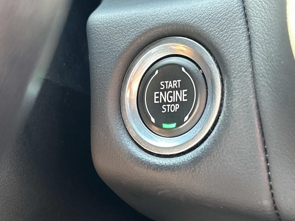 Used 2021 Chevrolet Tahoe Z71 AWD/4WD image 26