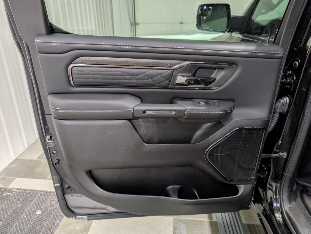 Used 2026 RAM 1500 Limited AWD/4WD image 10