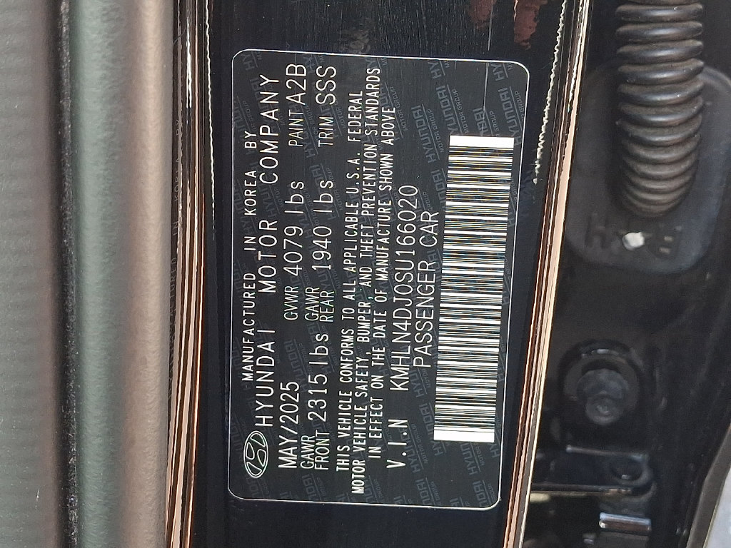 Certified 2025 Hyundai Elantra Limited FWD image 28