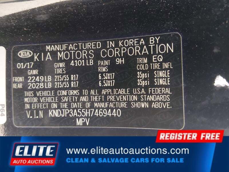 Used 2017 Kia Soul + image 17