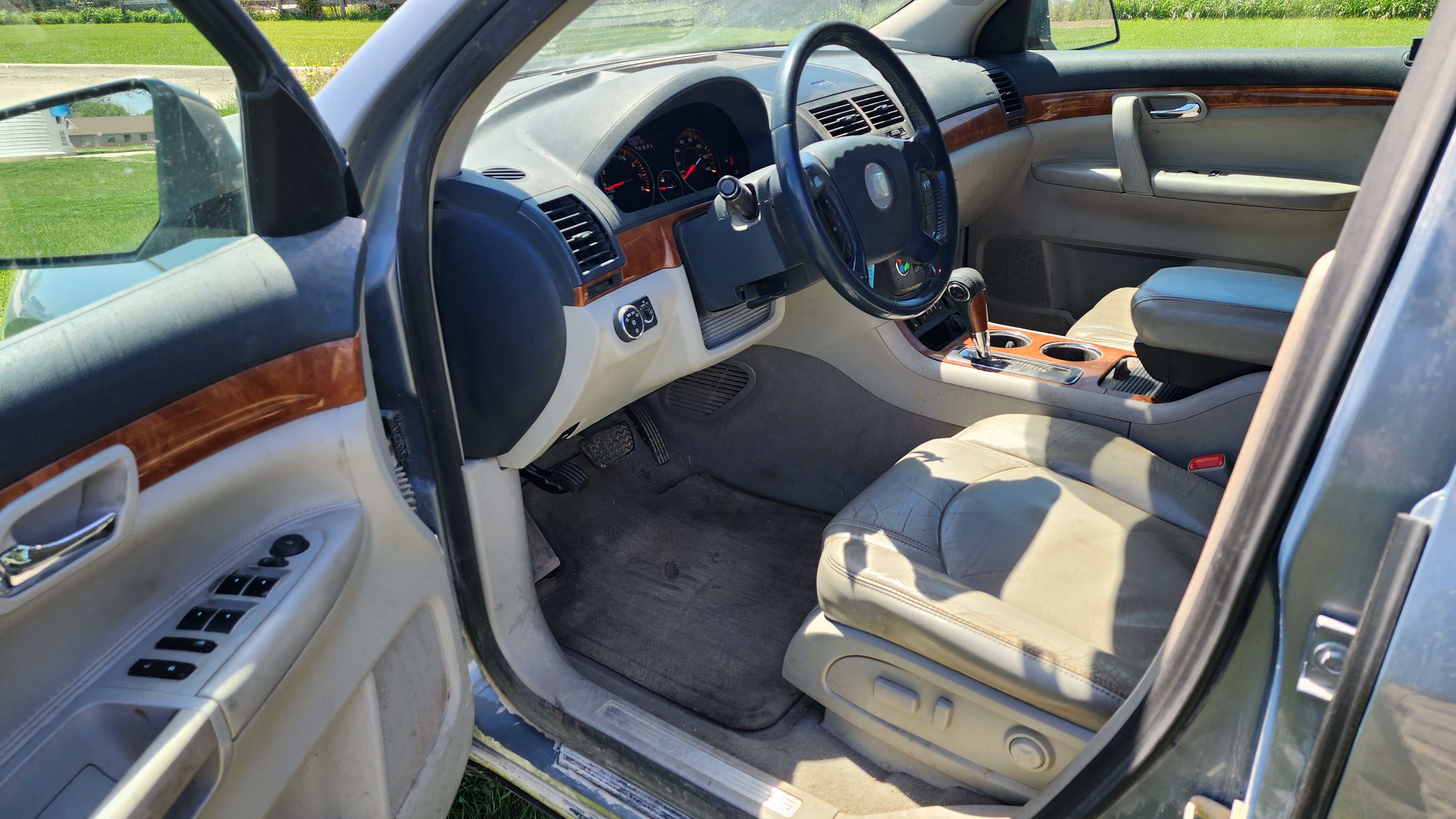 Used 2008 Saturn Outlook XR w/ Premium Trim Package AWD/4WD image 8