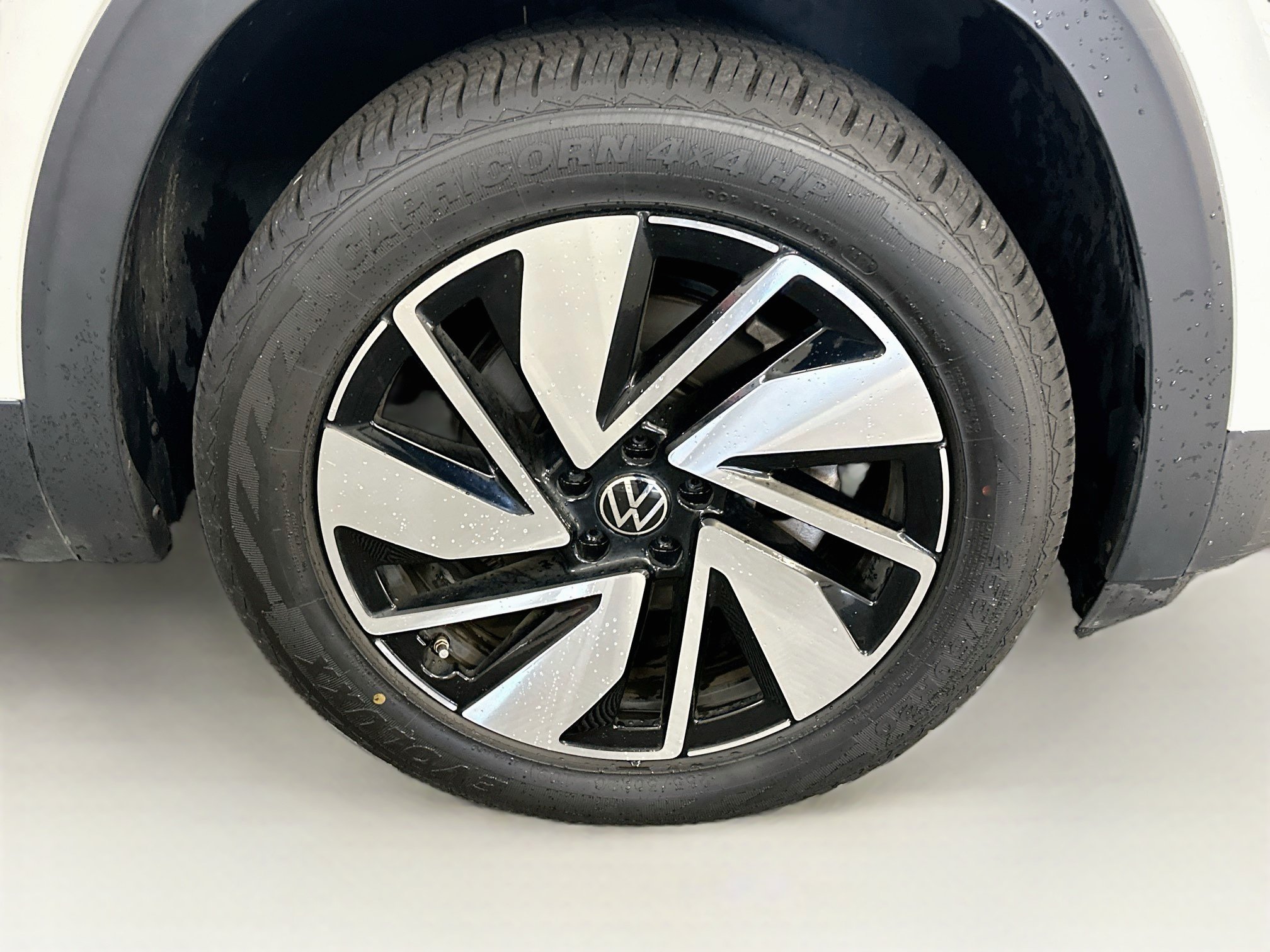 Used 2025 Volkswagen Atlas SE AWD/4WD image 11