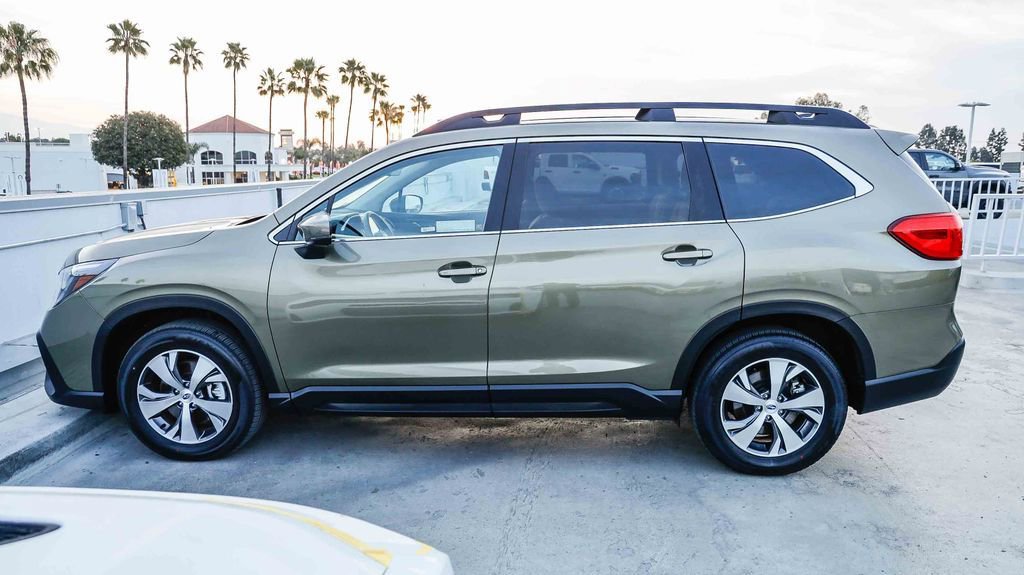 Used 2025 Subaru Ascent Premium image 14