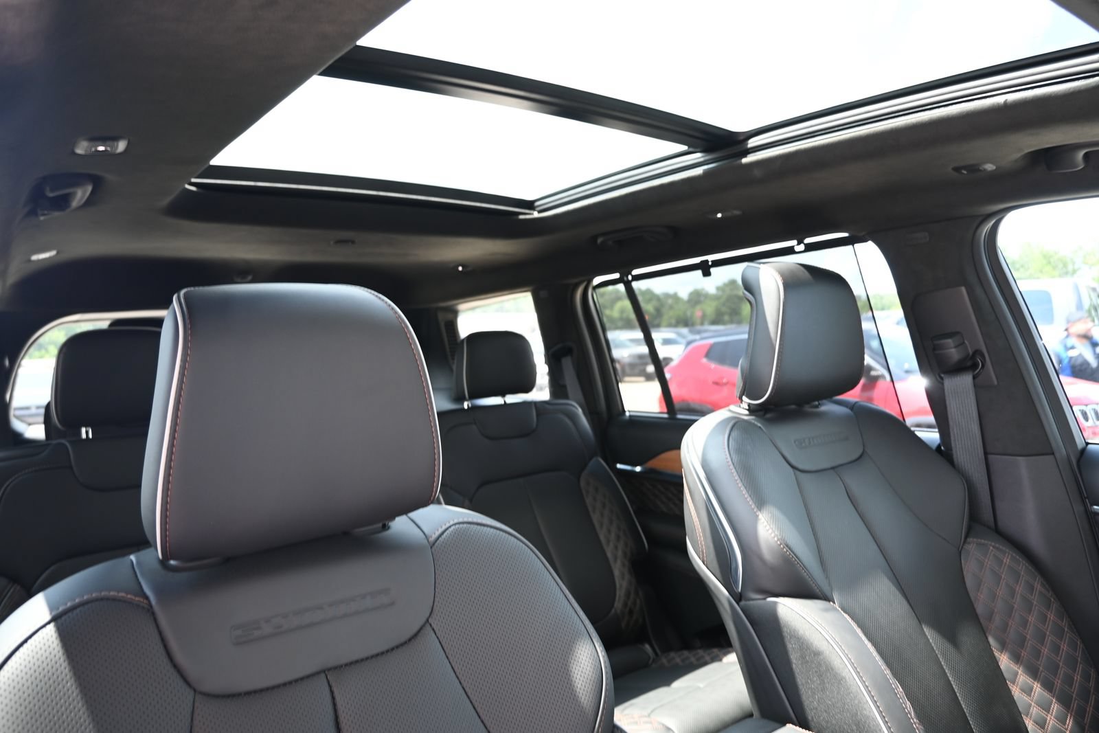 New 2026 Jeep Grand Cherokee L Summit AWD/4WD image 50