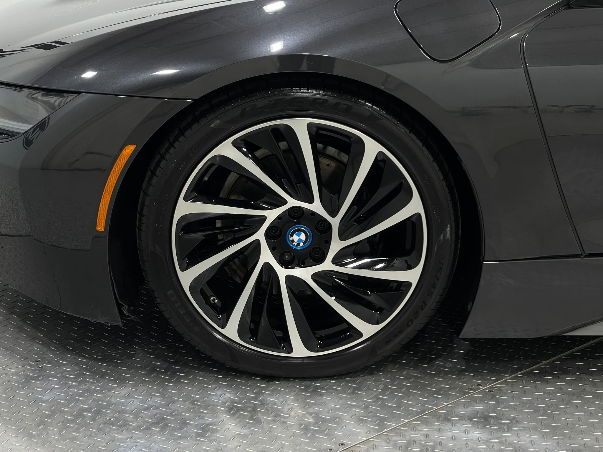 Used 2015 BMW i8 AWD/4WD image 32