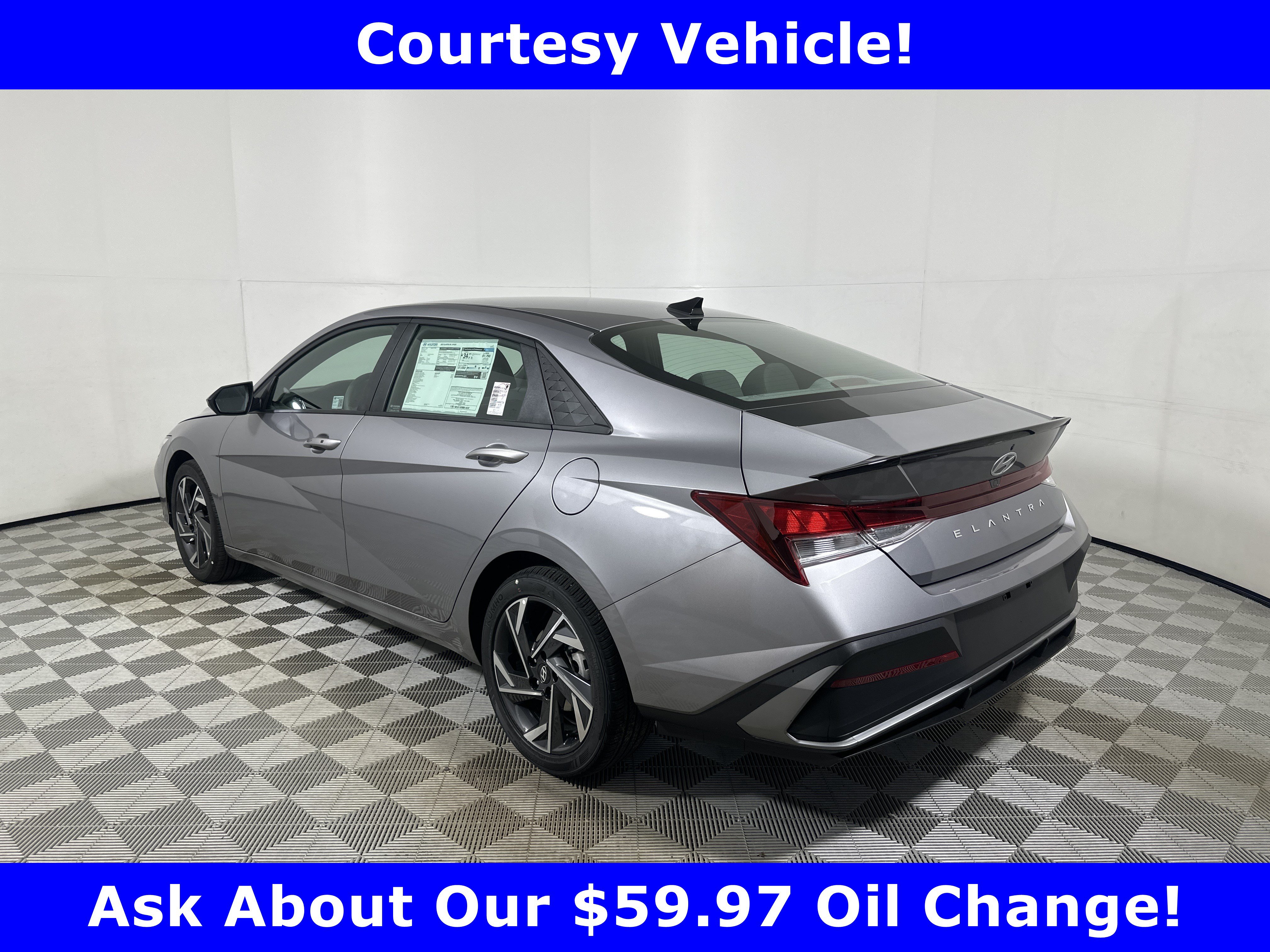 Used 2025 Hyundai Elantra Sport FWD image 5