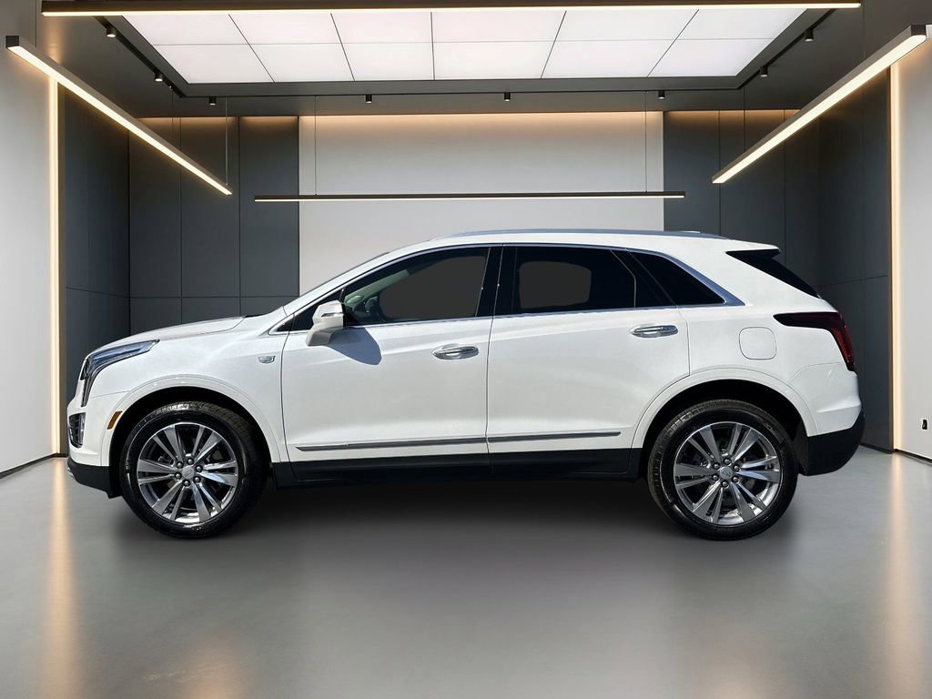 Used 2023 Cadillac XT5 Premium Luxury image 2