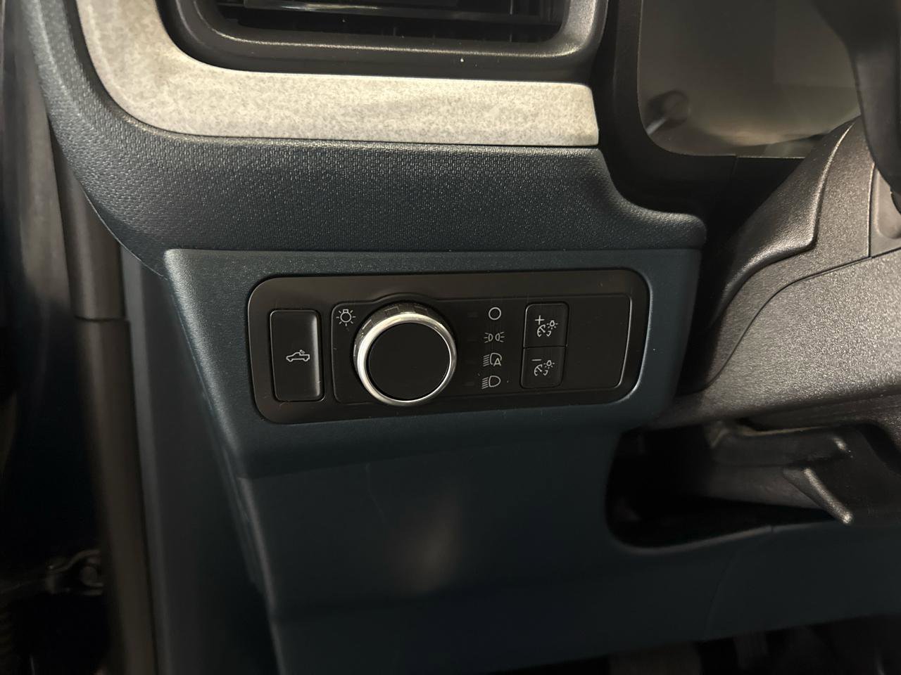 Used 2022 Ford Maverick XLT FWD image 10