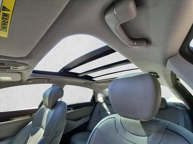 Used 2015 Hyundai Genesis 3.8 w/ Option Group 03 RWD image 21