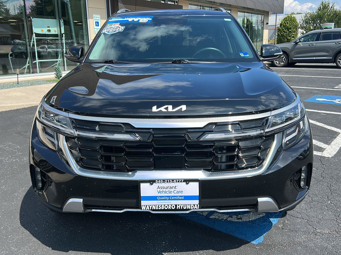 Used 2024 Kia Seltos SX w/ SX Sunroof Package AWD/4WD image 12