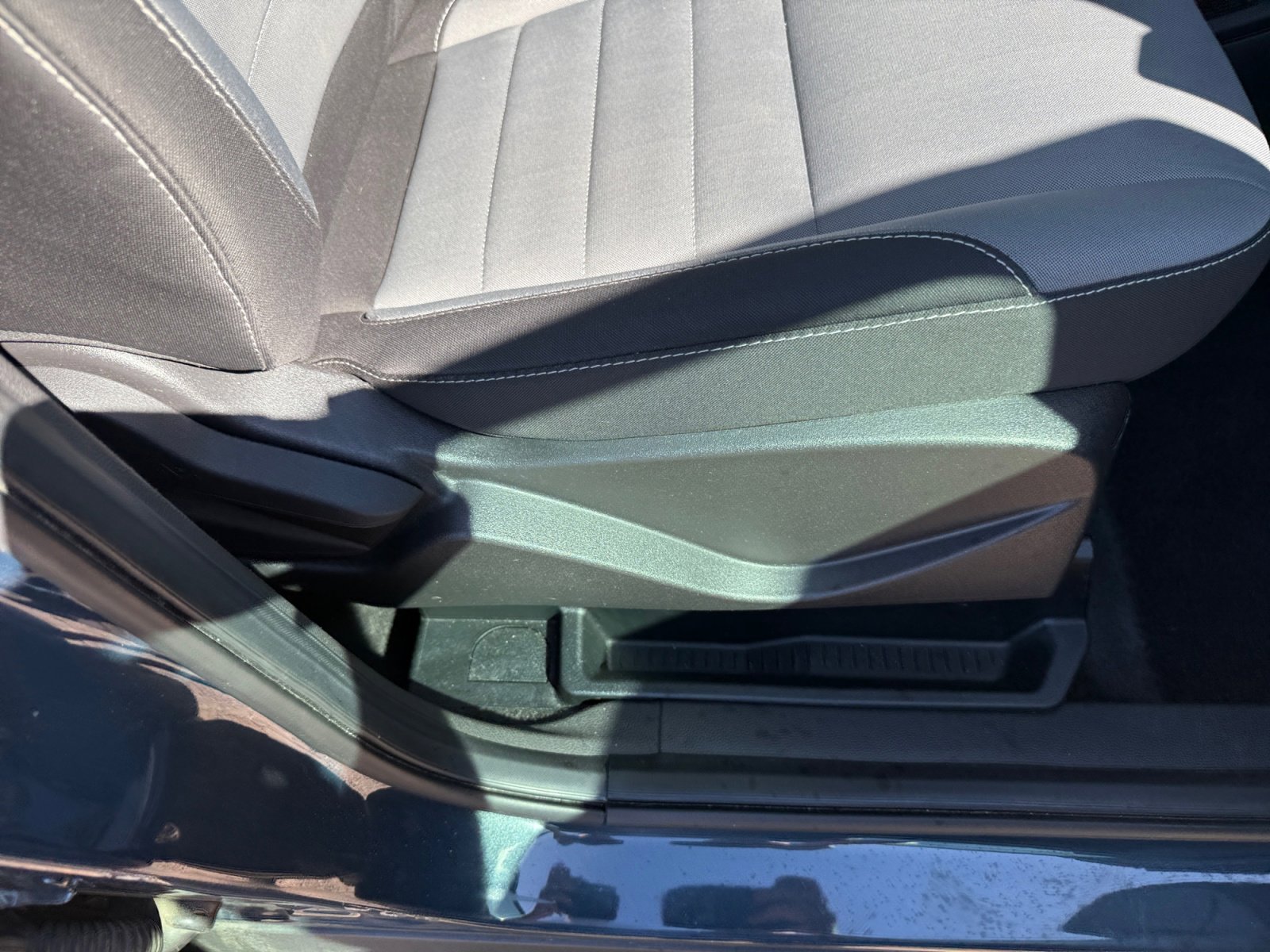 Used 2019 Ford Escape S image 31