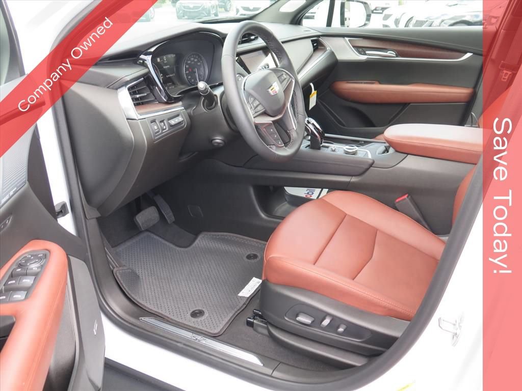 New 2026 Cadillac XT5 Premium Luxury w/ Driver Assist Package FWD image 9