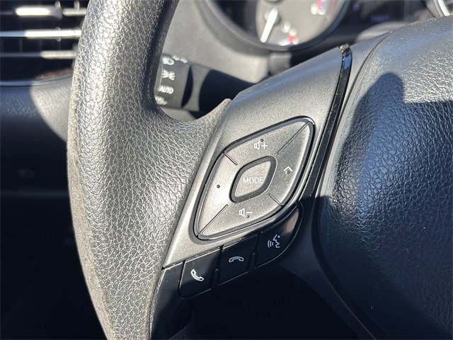 Used 2020 Toyota C-HR LE image 19