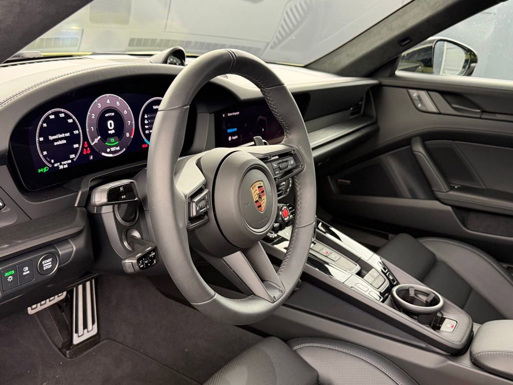 Used 2025 Porsche 911 Carrera 4 GTS image 4