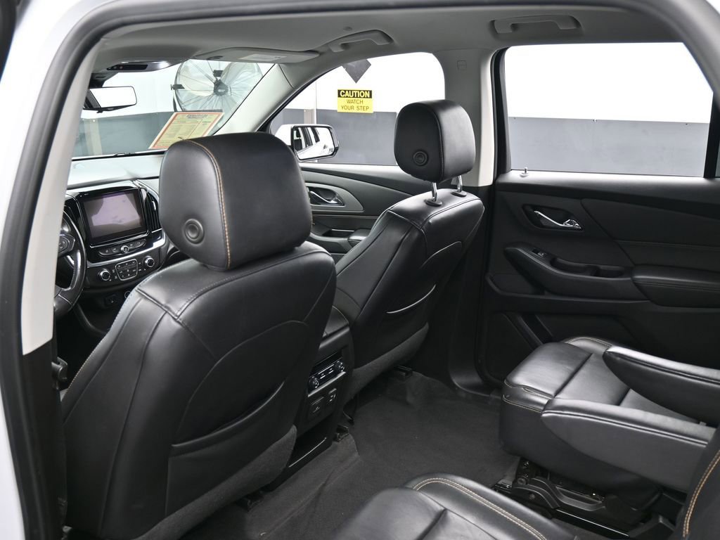Used 2019 Chevrolet Traverse RS image 34