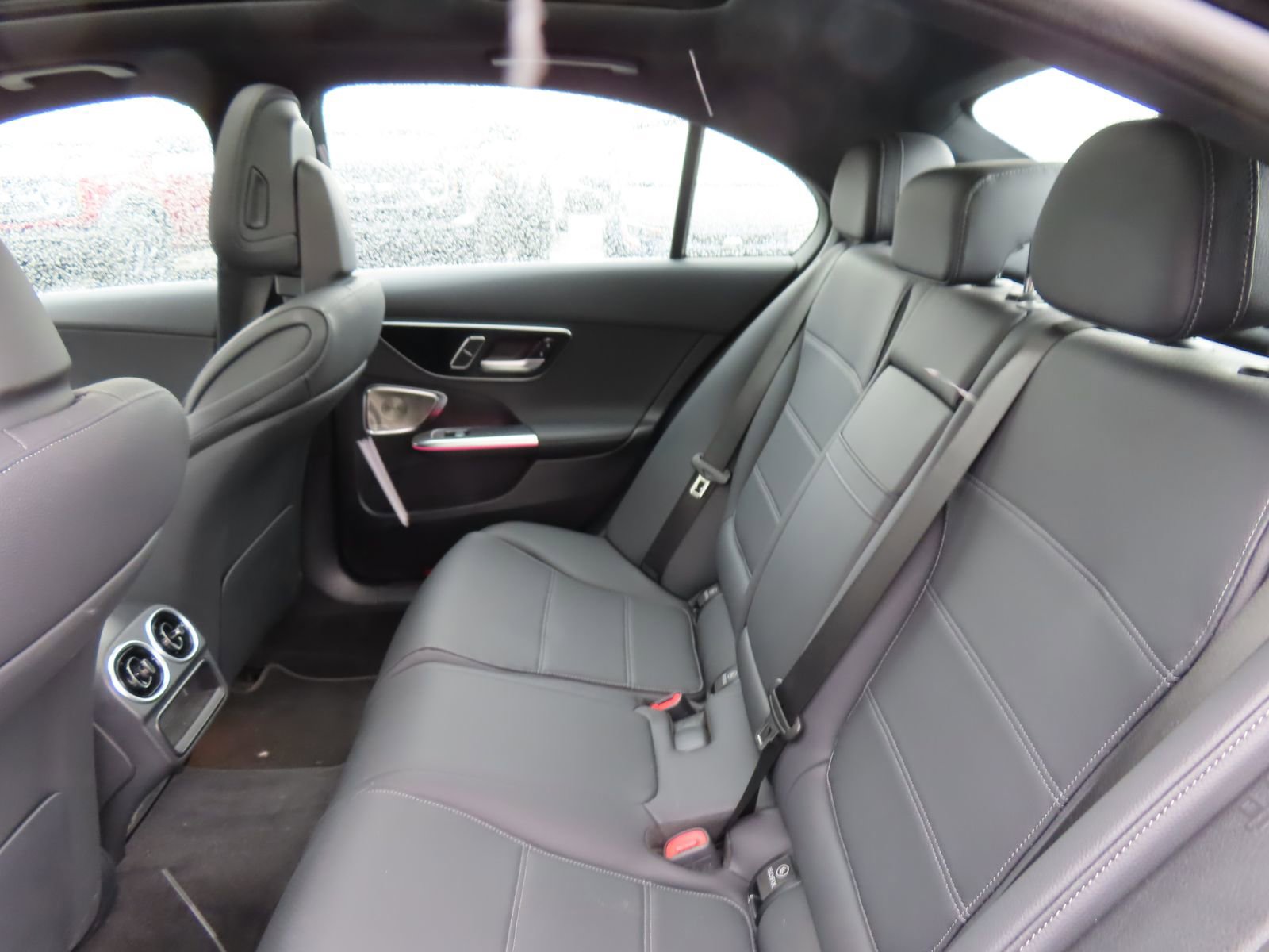 Used 2025 Mercedes-Benz C 300 4MATIC Sedan image 32