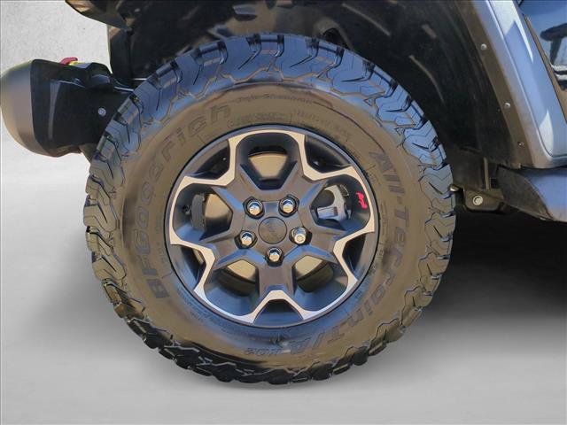 Used 2023 Jeep Wrangler Unlimited Rubicon w/ Cold Weather Group AWD/4WD image 24