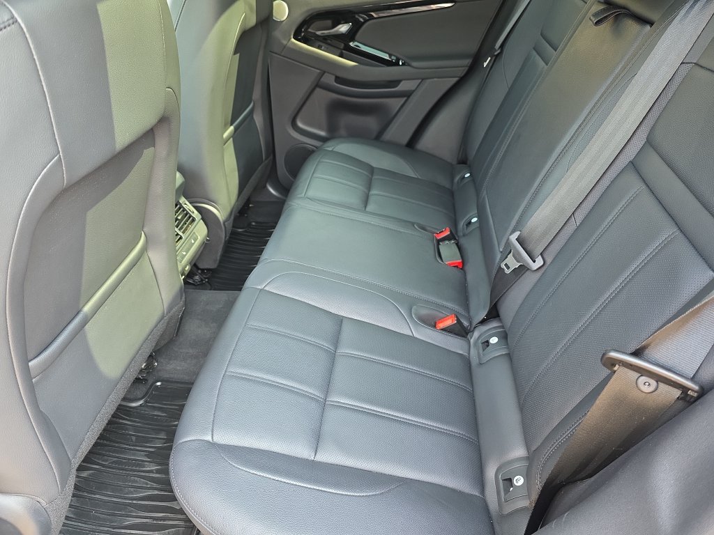 Certified 2025 Land Rover Range Rover Evoque Dynamic SE AWD/4WD image 17