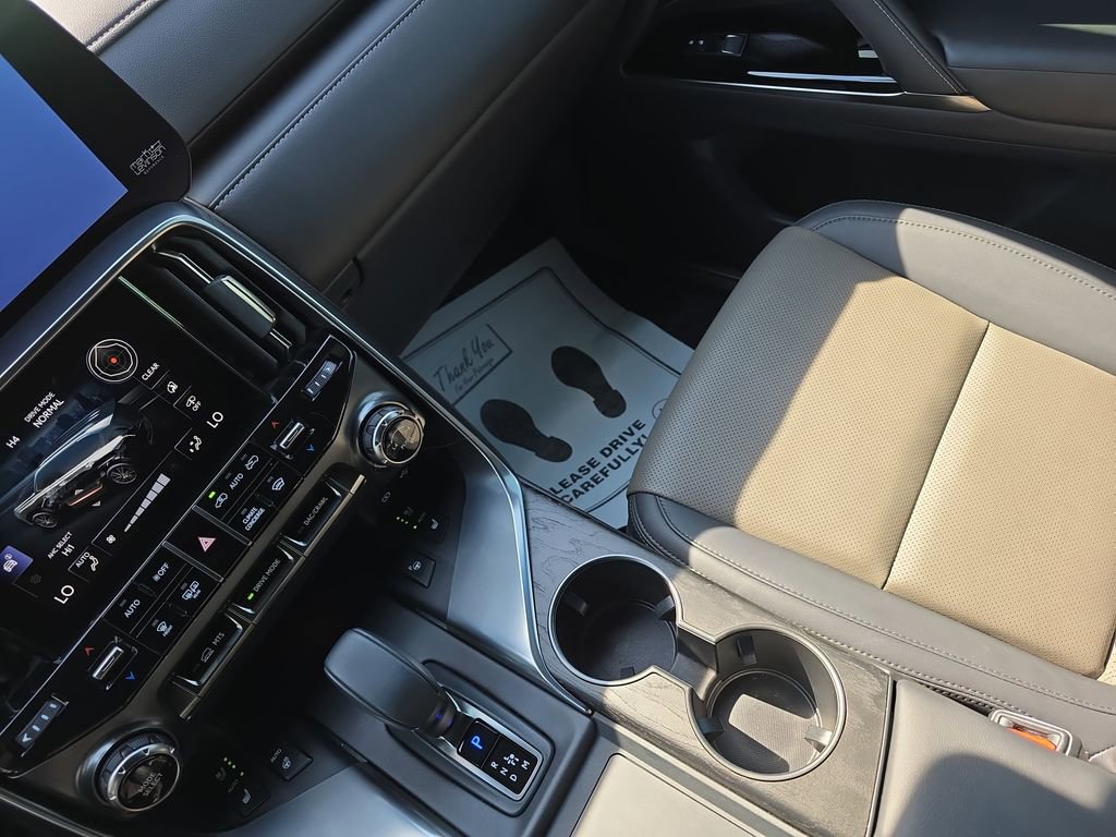 Used 2025 Lexus LX 700h Overtrail w/ Accessory Package (Z1) image 29