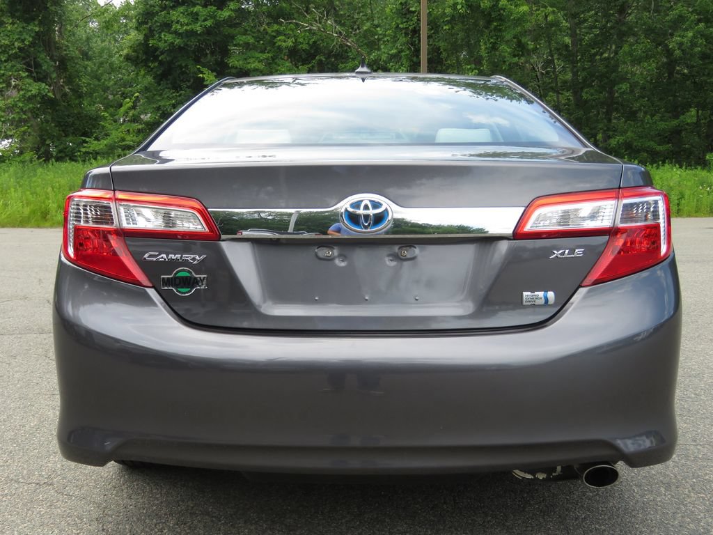 Used 2014 Toyota Camry XLE w/ Leather Package FWD image 6
