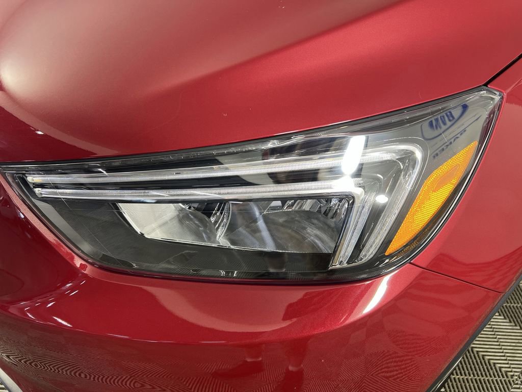 Certified 2019 Buick Encore Sport Touring AWD/4WD image 34