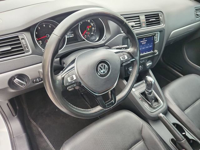 Used 2017 Volkswagen Jetta SE image 10