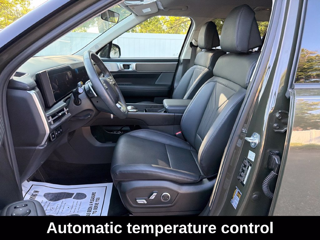 Used 2025 Hyundai Santa Fe SEL AWD/4WD image 11
