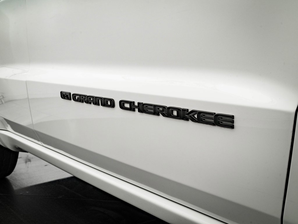 Used 2021 Jeep Grand Cherokee Limited w/ Quick Order Package 28K 80th image 16