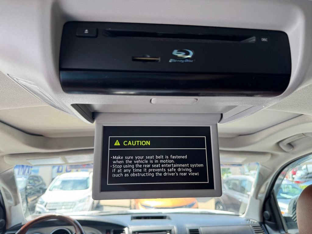Used 2016 Toyota Sequoia Platinum AWD/4WD image 19
