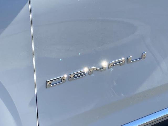 Used 2022 GMC Yukon Denali w/ Denali Reserve Package image 29