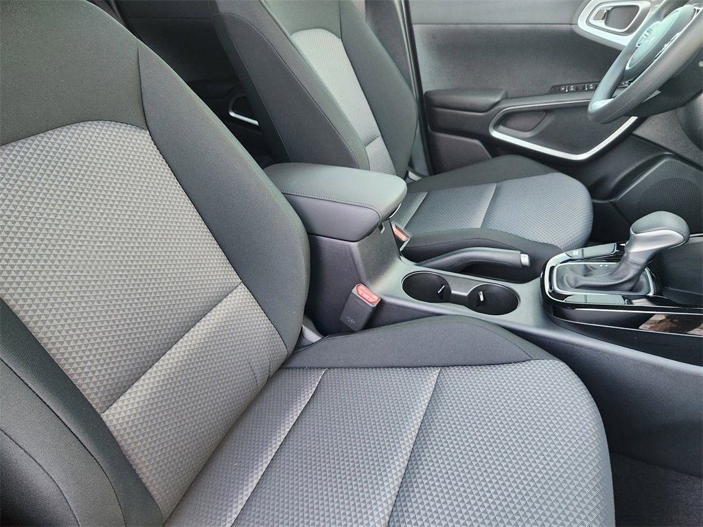 New 2025 Kia Soul S image 19