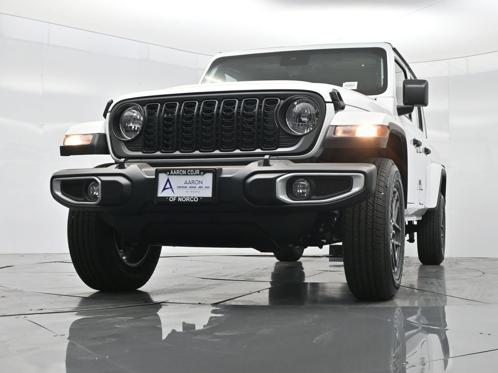 New 2025 Jeep Gladiator Sport image 38