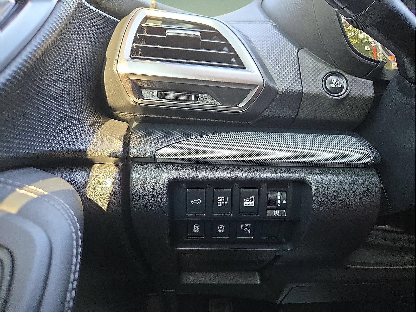 Used 2020 Subaru Forester Limited w/ Popular Package #3 AWD/4WD image 19